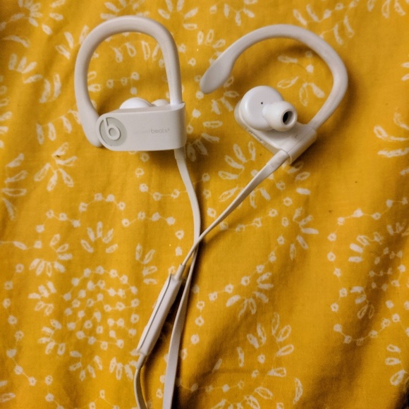 Powerbeats 3 by Dr. Dre (Wireless) - Picture 6 of 7